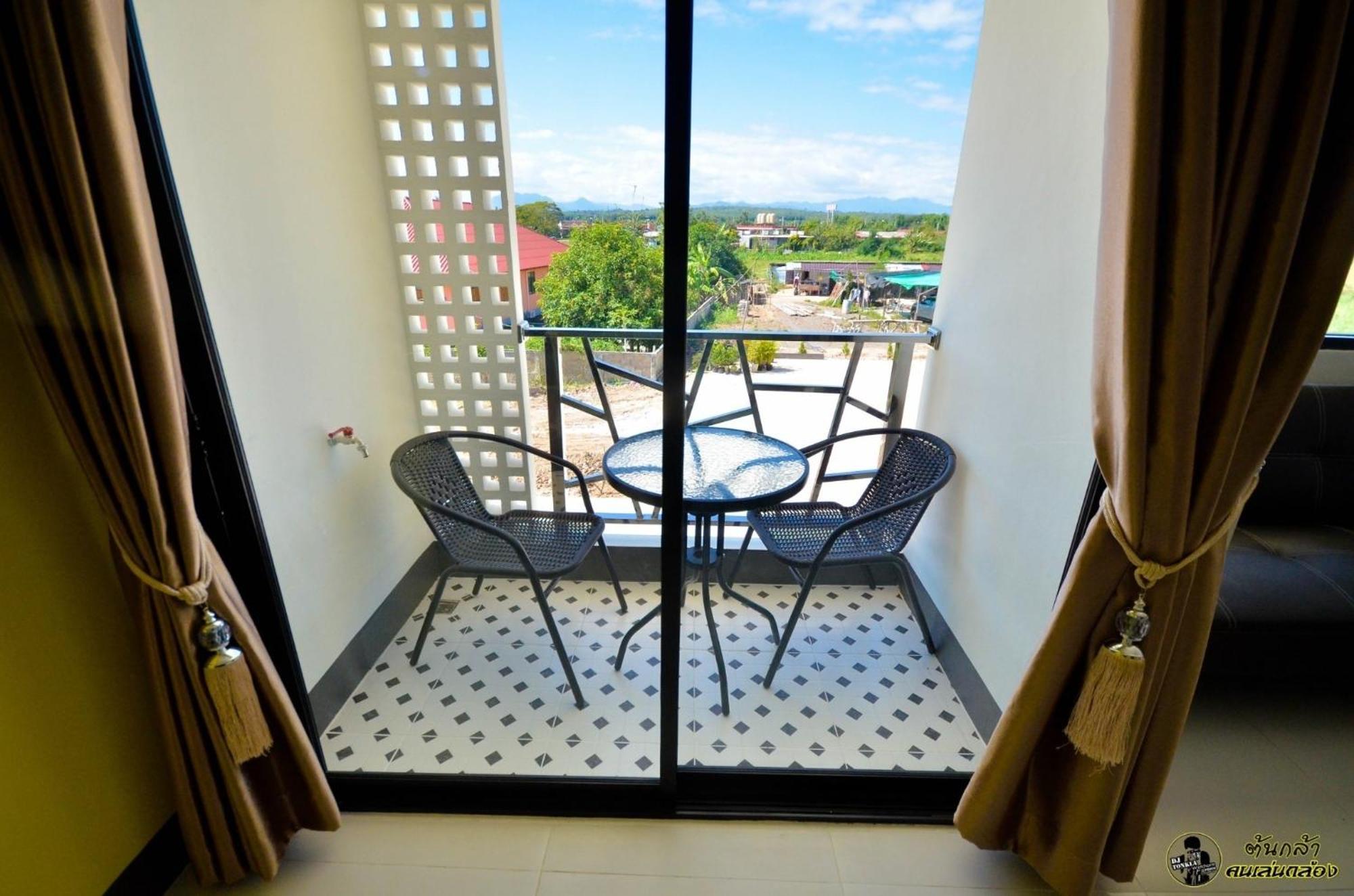 แอ่ว-ดีld Hotel&Residences Ngao Exterior foto